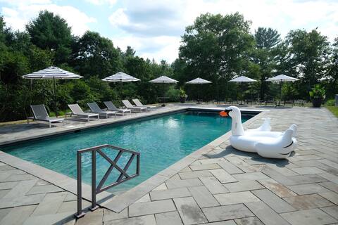 Modern compound w/Catskill views and heated pool