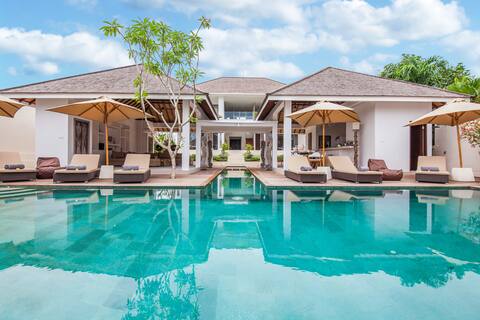 Sumptuous Fully Staffed 6BR Private Luxury Villa