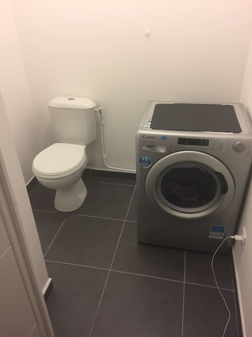 WC + lave-linge (laundry)