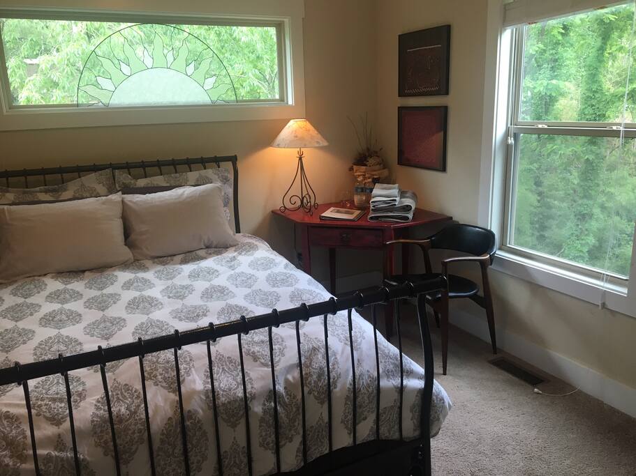 peaceful comfortable private room.