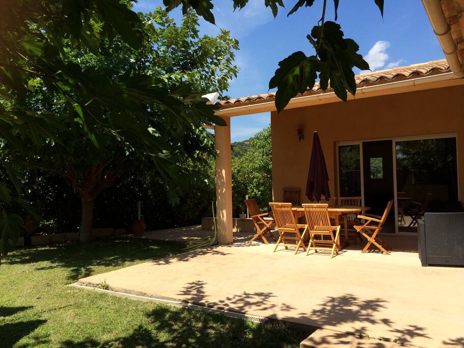 Le jardin et la terrasse