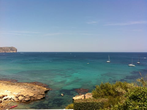 Room. Amazing view. Unique Location