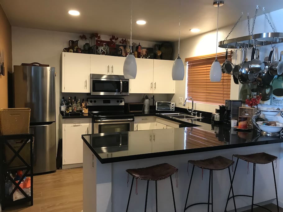 Upgraded kitchen. All appliances available. Part of dinning area.