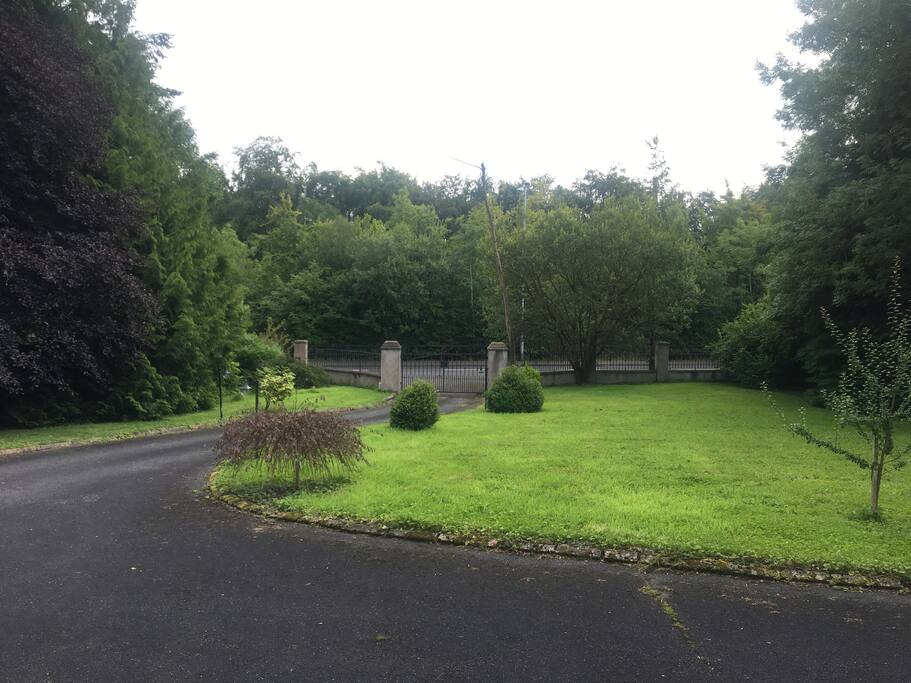 Large garden for relaxing in