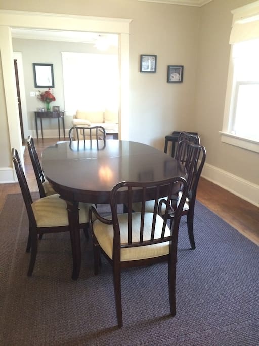 Dining area for 6!