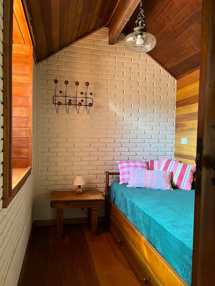 Dormitorio con bicama