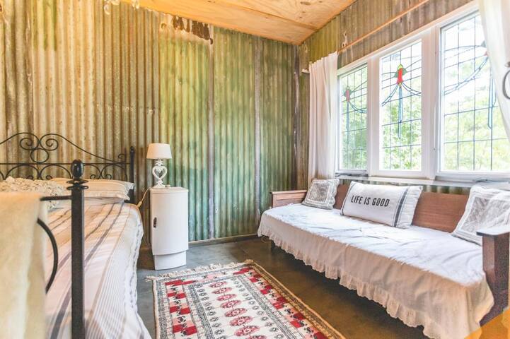 Te Kohanga 'The Nest', Misty Valley Farm