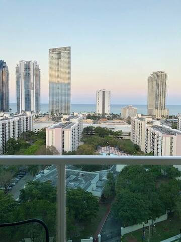 Quiet Private Room Close To Beach