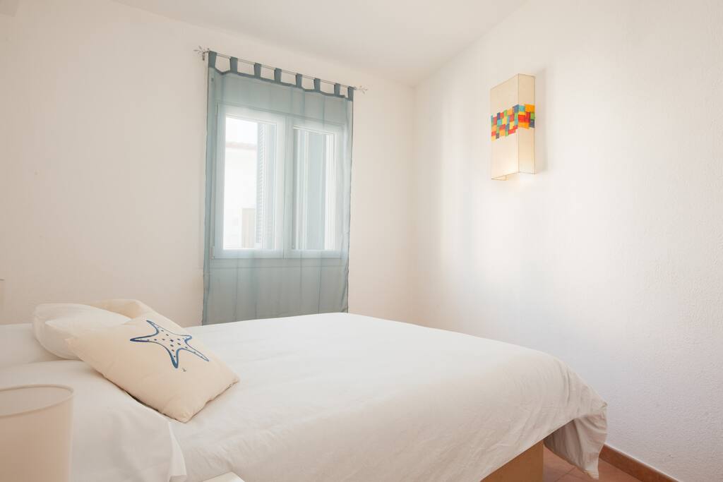 Double-bed bedroom