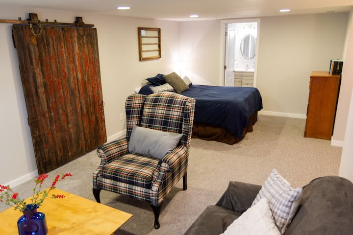 Be Our Guest-Welcoming Suite for All (near Mayo)