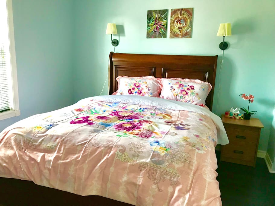 bed room1 / Queen size bed