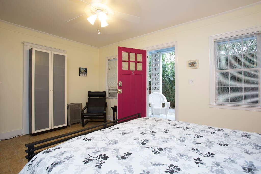 Queen Size Bedroom area ground floor