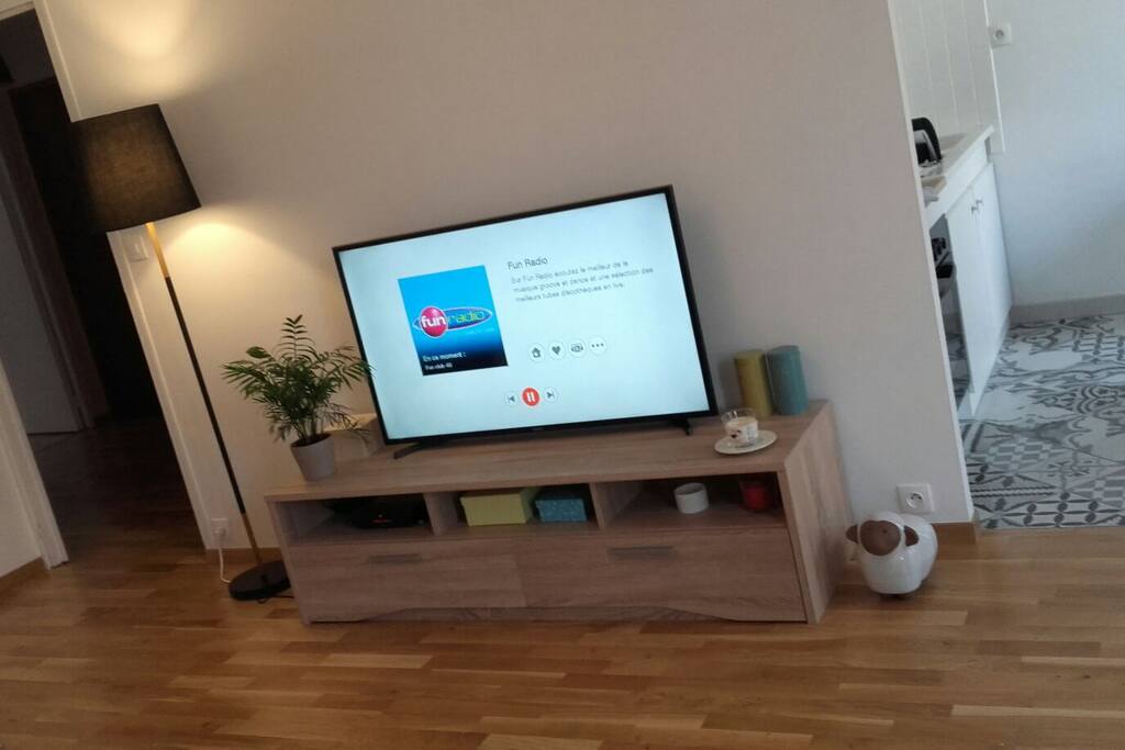 Grande télévision.
