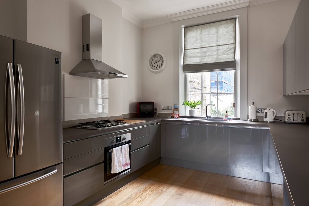 A sleek, fully-equipped kitchen...