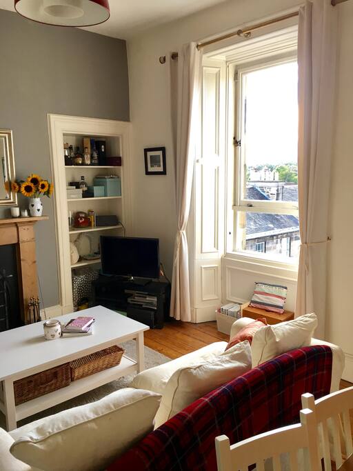 Large light lounge, with great views of Edinburgh