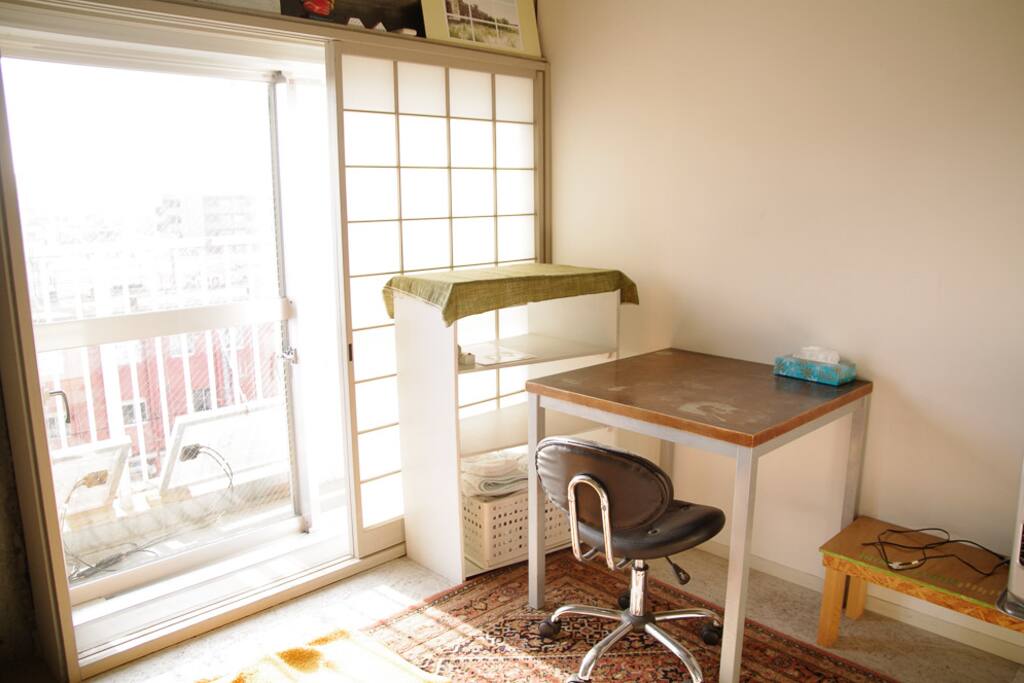bed room with desk
