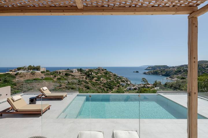Sea View Villa w/Private Pool, 400m to the beach