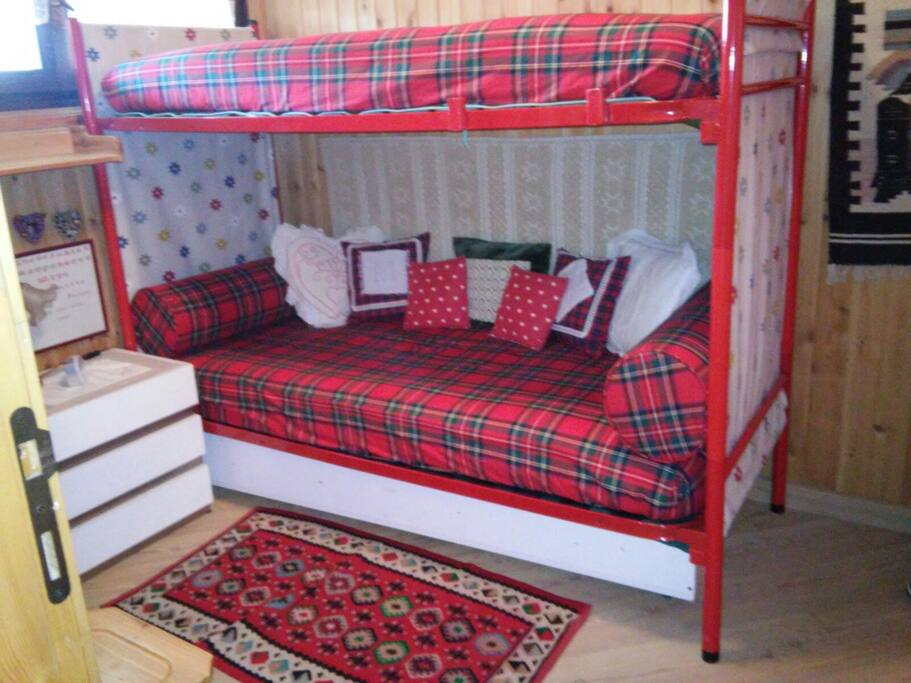 Camera con letto a castello