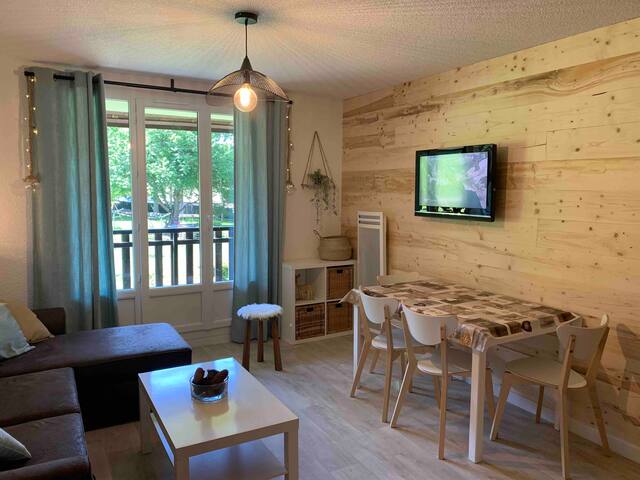 Entire home with 1 bedrooms in Villard De Lans - Gîte « Le Pas du Cerf »