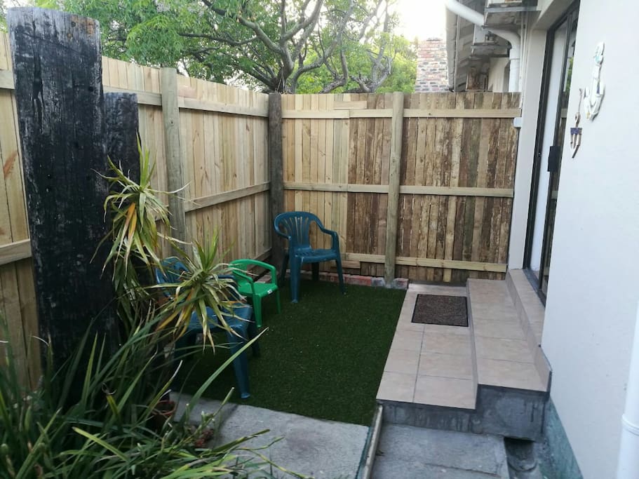 Front little garden