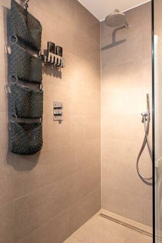 Cozy & luxury apartment in center (free parking)