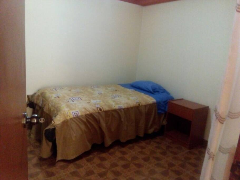 Cama simple entra uno