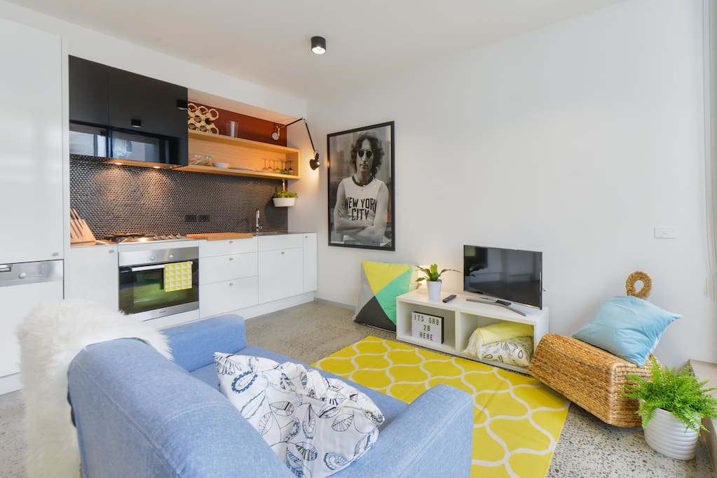"Lovely quiet modern apartment that I use regularly for business trips." - Sandra April 2017