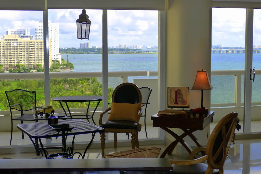 Miami Lovely BAY VIEW 2/2 , Margaret Pace Park and Biscayne Bay view.