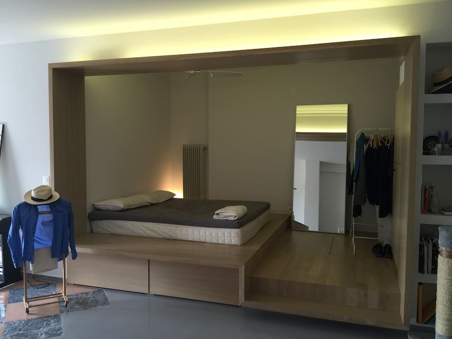 Sleeping alcove.