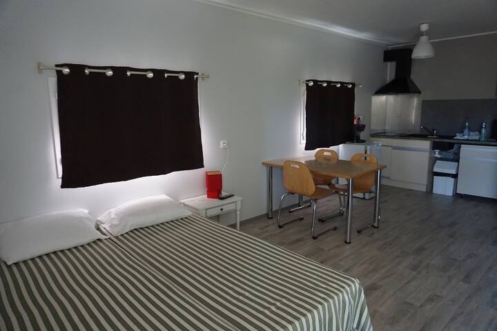 Studio 35m² Hauteurs Millau Quartier Calme - Gorges du Tarn