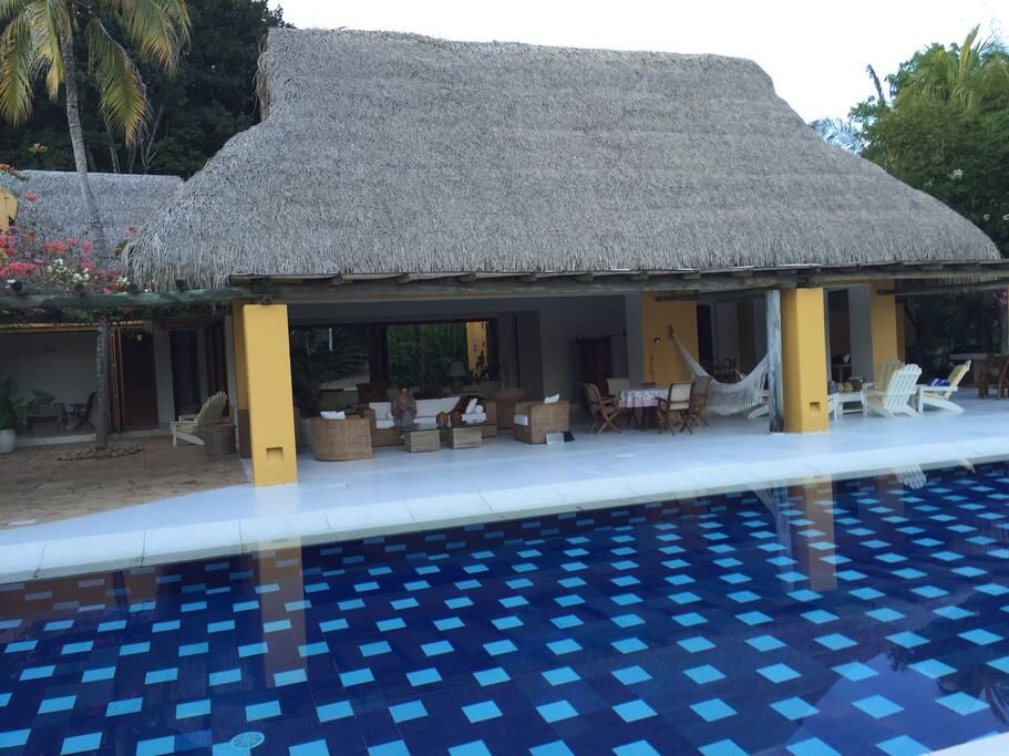 Piscina y Zona Social