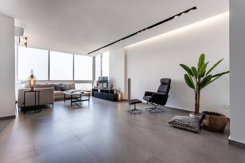 Outstanding, Modern Stay in Jal El Dib - Sea View