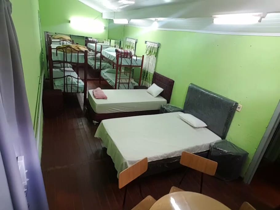 Monoambiente con 6 camas