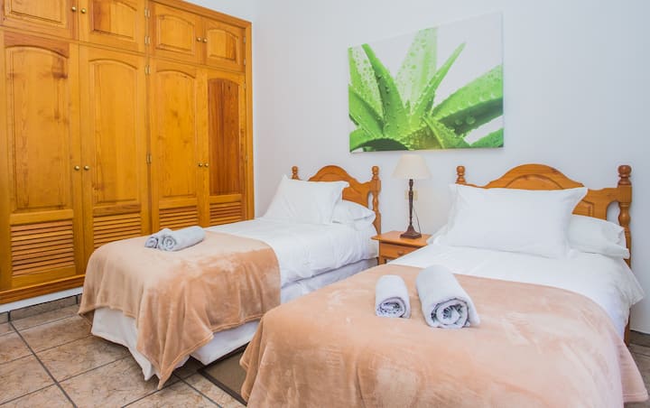 חדר שינה 4. שתי מיטות יחיד... 