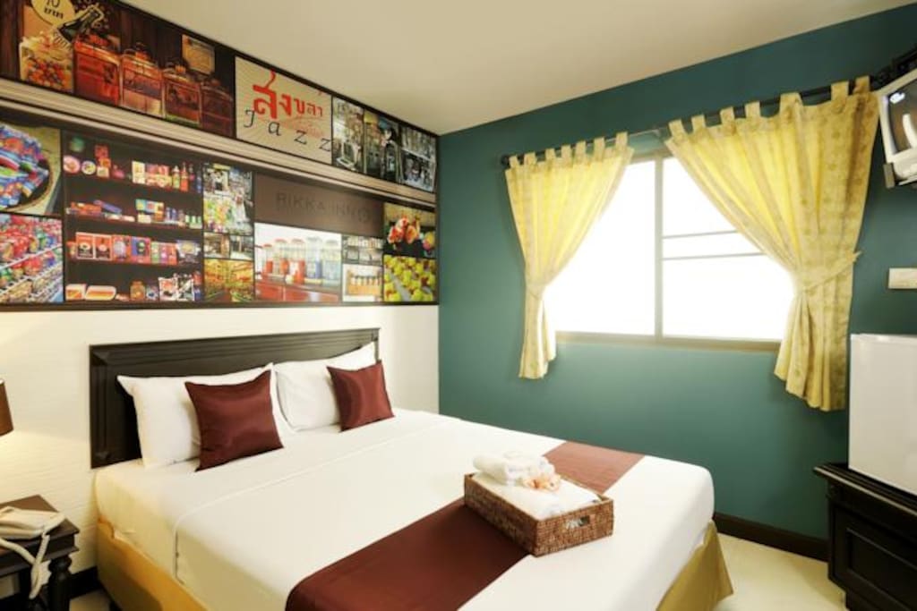 Superior double room
18 sq.m.stylish and spacious room with exquisite decoration. Features of this room include air conditioner, free WiFi Internet, laptop-size safety box, fridge, bathroom amenities, sattelite TV, working desk, hair dryer.