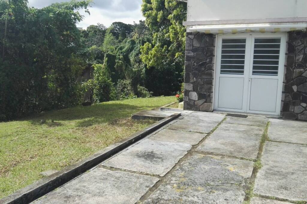 Entrée principale du logement