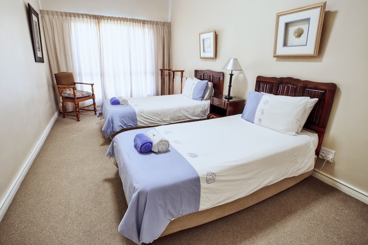 Двокреветна соба, убава и просторна.