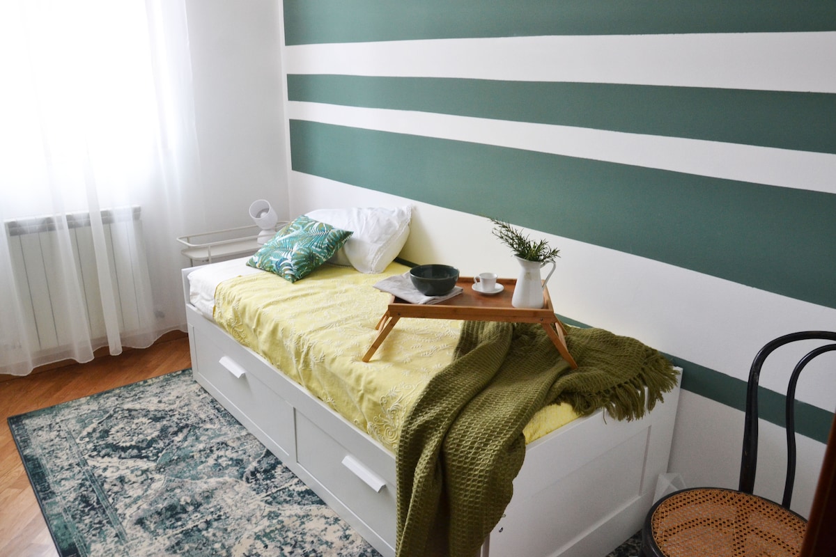 dvojlôžková izba s rozkladacou posteľou - spálňa s manželskou posteľou