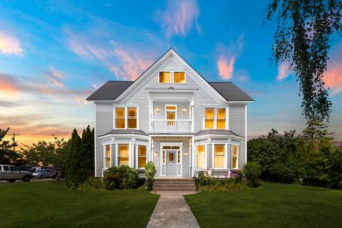 Victorian Charm Meets Modern Comfort