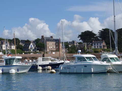 Popular Airbnb listing: Waterfront studio at the port of Ploumanac'h in Perros Guirec