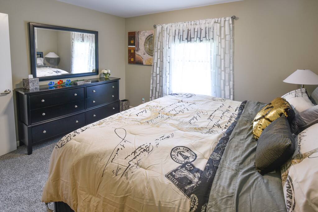 Master BR with King Bed