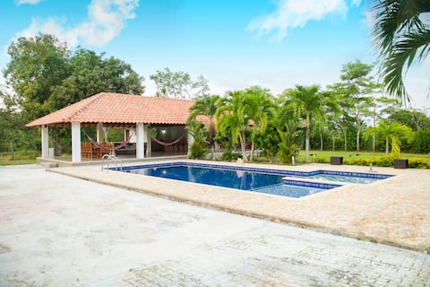 Beautiful and Quiet Country House Near the Sea