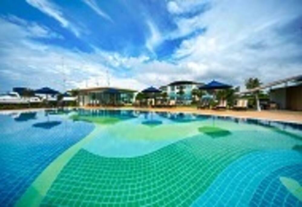 Fish Shaped Swimming Pool & Cafe