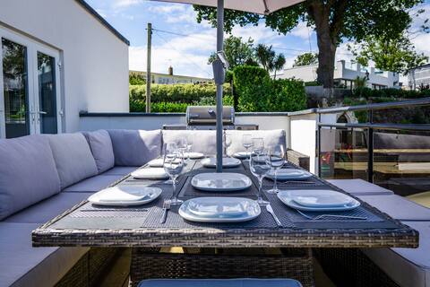 Nifty Crowsport - Stylish 7 bedroom crew house