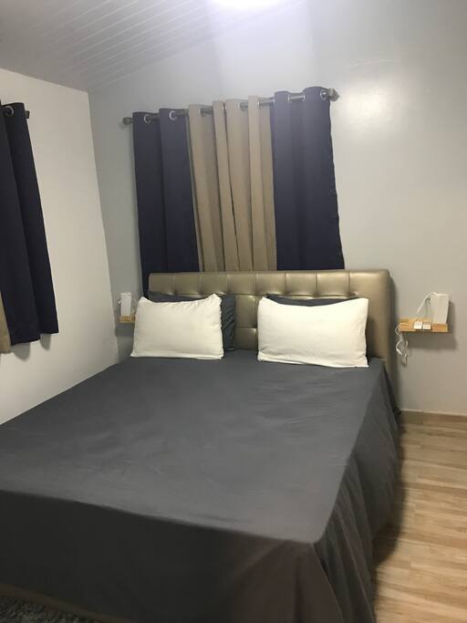 Chambre 1 avec salle de bain communicante