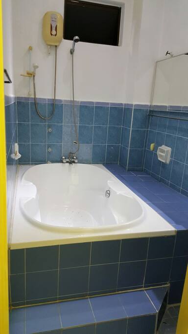 big bathtub