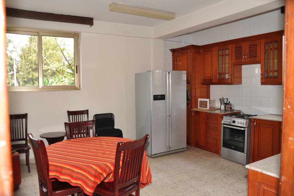 Shared kitchen perfect for people who enjoy preparing their own food and maybe have a chat with the other guests in the house