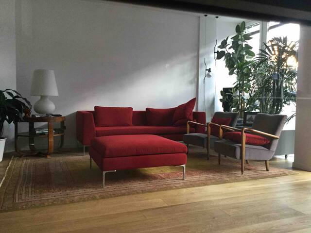 Stunning New Renovated Luxury Apt, 4 BR gallery image 4