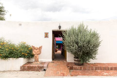 Historic and Contemporary in heart of Old Mesilla