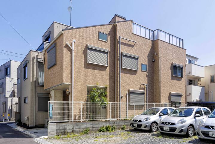 Holy Town 98㎡＋屋上　最大14名　無料駐車場　泊まれるアスレチック　高円寺 gallery image 2